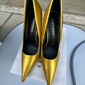 Sexy Yellowish Gold Heels